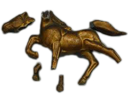 割れている置物