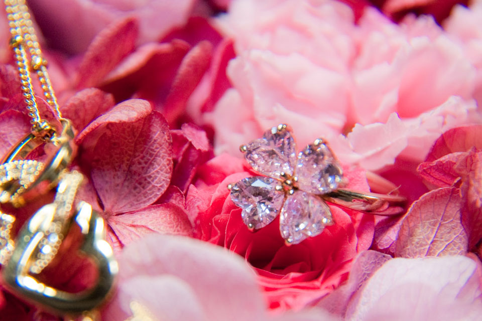 カルティエの人気の貴金属の魅力を紹介します ブランド品の買取ならエコリング