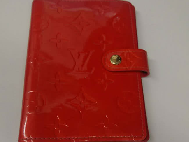 ルイ ヴィトン ヴェルニ 手帳