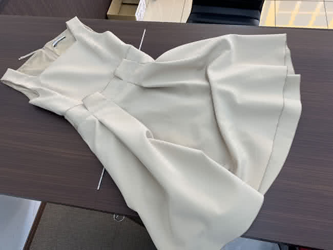 フォクシーny ベージュ 切り替えワンピースを買取 名古屋 名古屋本山店 ブランド品の買取ならエコリング