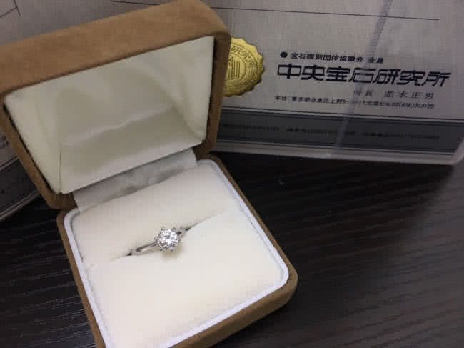 鑑定書付き　プラチナ800 ダイヤモンド0.303ct リング ダイヤモンド0.52ct リング 鑑定書付 （貴金属・金・プラチナ900