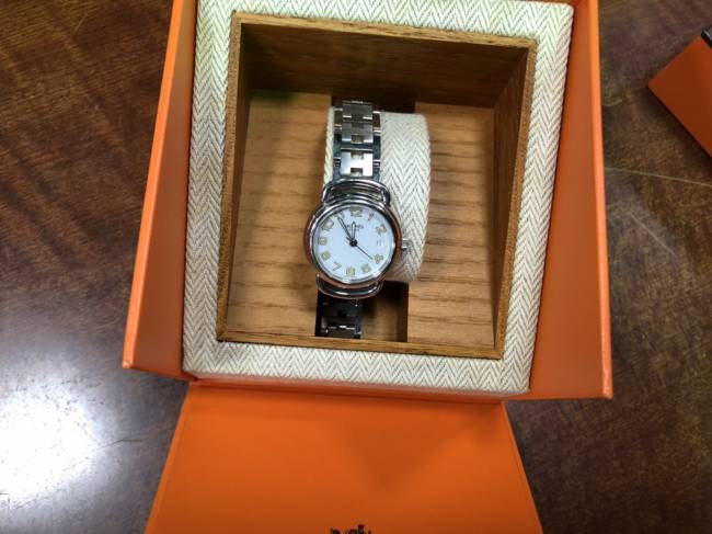 ミュウミュウ ギャザー 未使用の財布を買取 横浜 横浜センター南店 ブランド品の買取ならエコリング