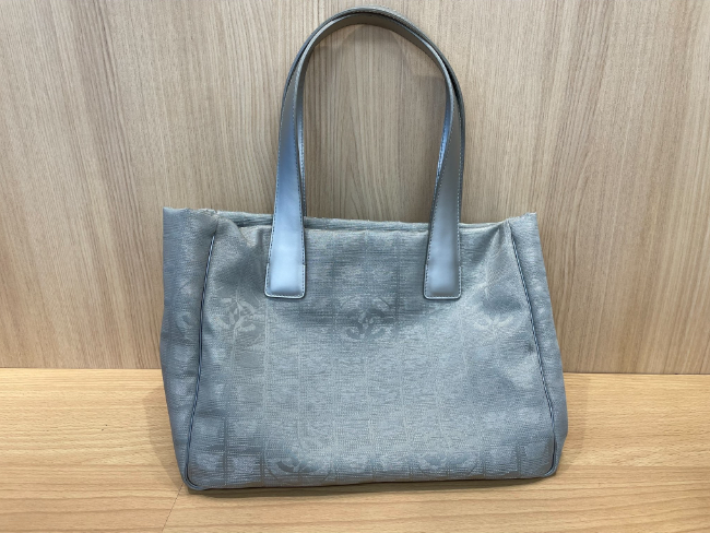 シャネル ニュートラベル ライン トートバッグを買取|刈谷|東刈谷店 ...