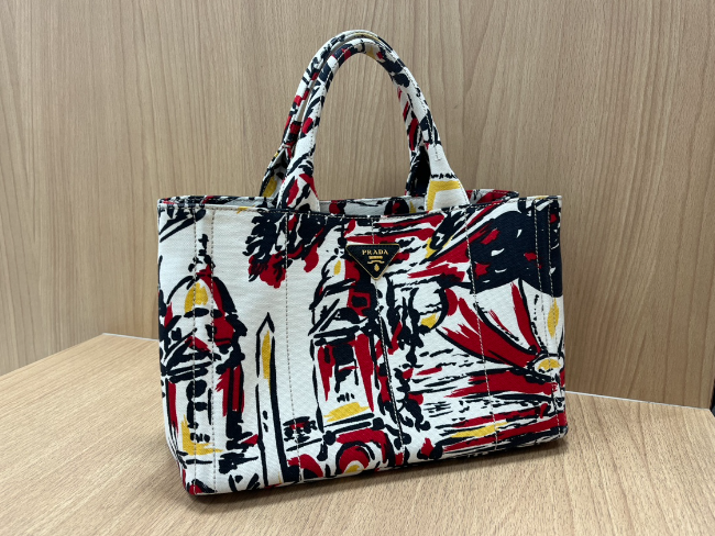 プラダ カナパ 限定トートを買取｜東京・港区｜麻布十番店 ｜ ブランド 