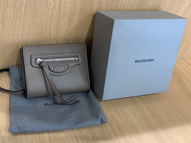 バレンシアガ ネオクラシック 二つ折り財布 650846を買取|名古屋