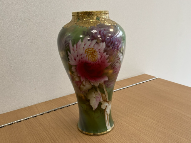 1. オールドノリタケ　花瓶 ノリタケ オールドノリタケ 盛り上げ柳 薔薇絵 花瓶 壺 25cm