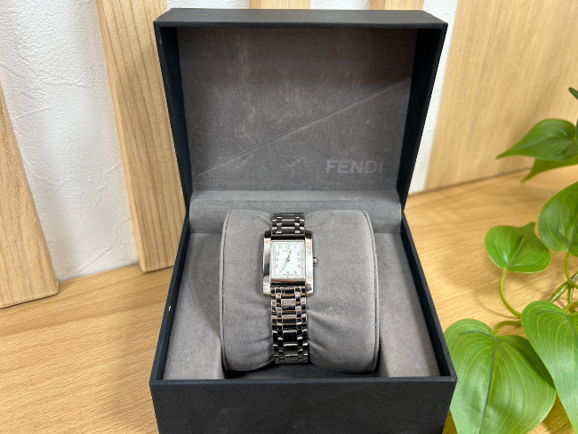 新品電池/稼働品】FENDI orologi レディス腕時計（人気新品 楽天市場 