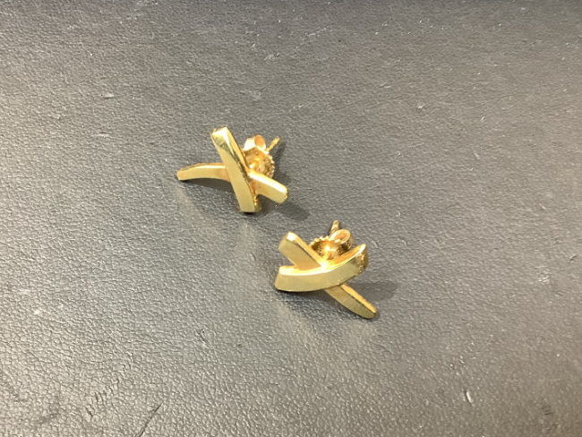 ティファニー 750 キス ピアスを買取｜京都｜伏見桃山店 ｜ ブランド品  