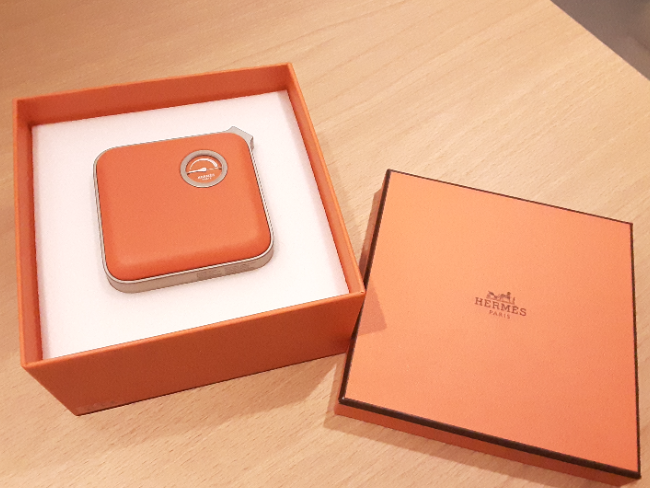 HERMES エルメス モバイルバッテリー 大人が持つべき、エルメスの