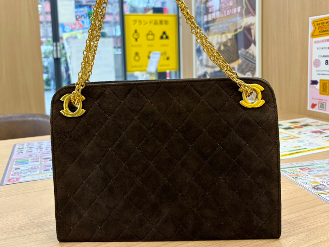 シャネル スエード チェーンショルダー ブラウンを買取｜東京都文京区 