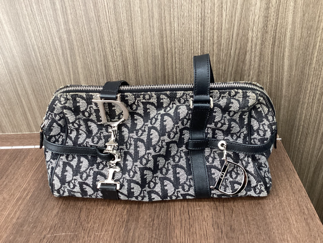 Christian Dior トロッター ロゴ 腕時計 付属品あり Christian Dior トロッター ロゴ 腕時計 付属品あり 腕時計
