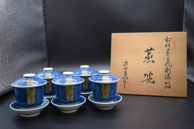 館林源右衛門 紅毛絵 伊万里風 洋酒瓶 酒器 面取瓶 空瓶 Amazon.co.jp: 館林源右衛門 紅毛絵 伊万里風 洋酒瓶 酒器 面取