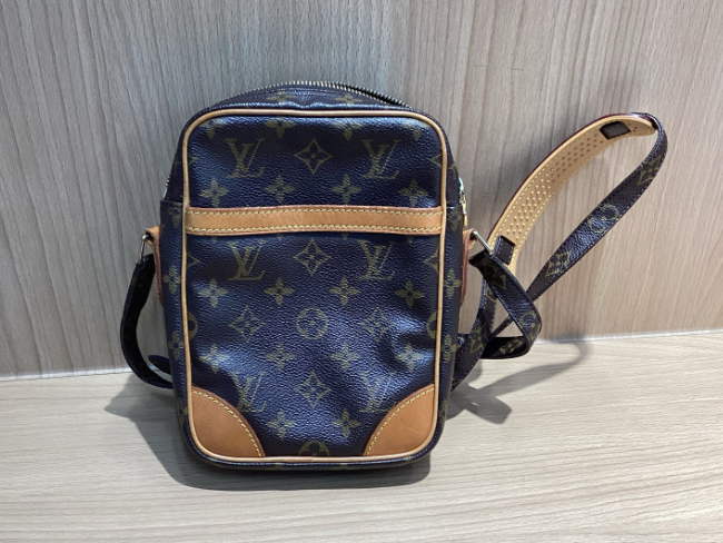 LOUIS VUITTON ルイ ヴィトン モノグラム ダヌーブ ショルダーバッグ  