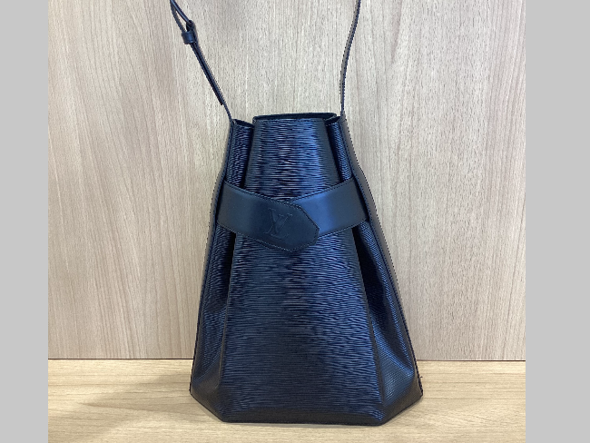 ルイヴィトン エピ サックデポール ポーチ付き M80155 を買取｜千葉県 