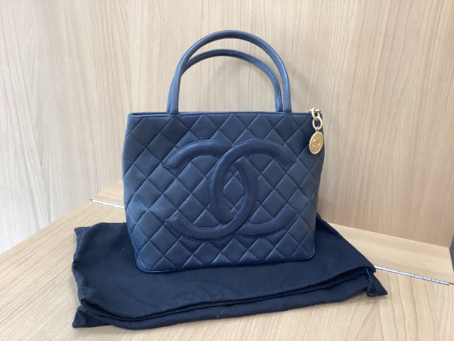 シャネル ラムスキン 復刻トートを買取｜三重｜三重四日市店 