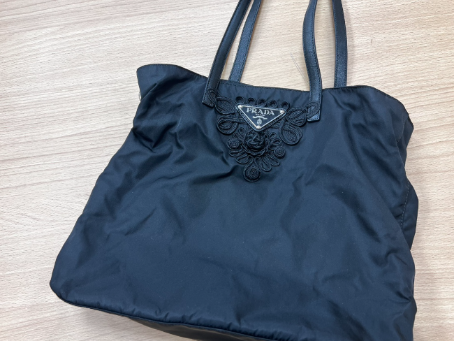プラダ ナイロン 刺繍トートを買取｜東京都品川区｜旗の台店 