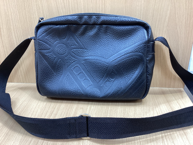 ヴィヴィアンウエストウッド 型押しオーブ ハンドバッグ 絞まっ 