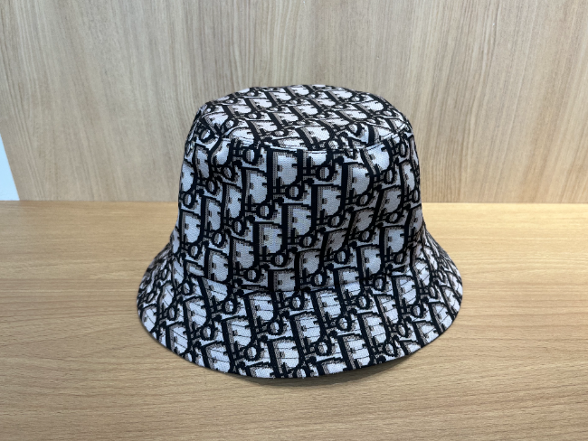 Dior バケットハットリバーシブル