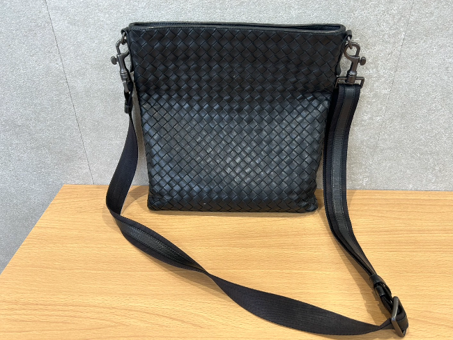 バレンシアガ イントレチャート ショルダーバックを買取｜北海道 