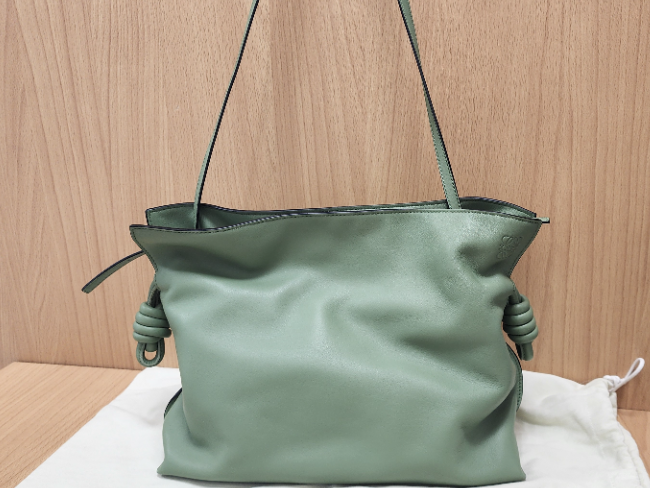 ロエベフラメンコミディアムバック