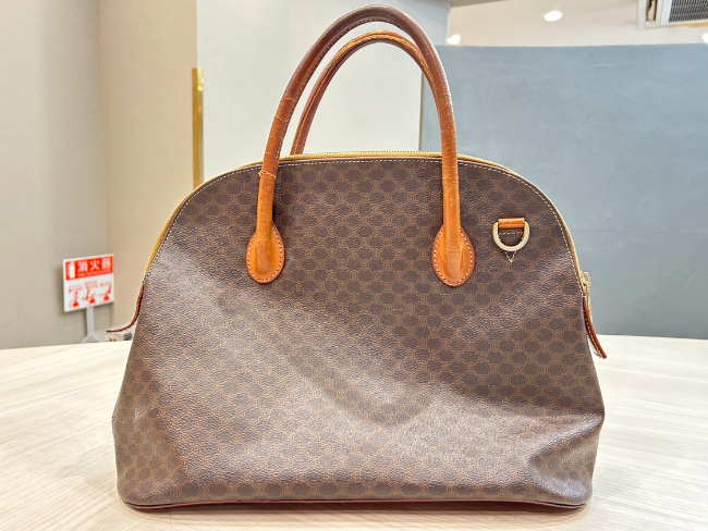 セリーヌ トリオンフ バッジ ブローチ celine ヴィンテージ