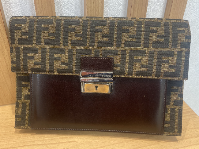 フェンディ ズッカ・クラッチバッグを買取｜大阪府大阪市西区｜北堀江  