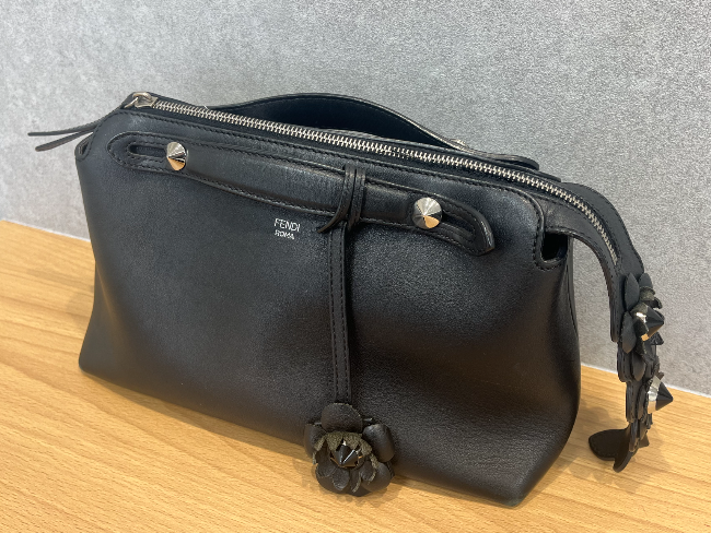 フェンディ バイザウェイ ブラック ファスナー破損を買取｜兵庫県西宮  