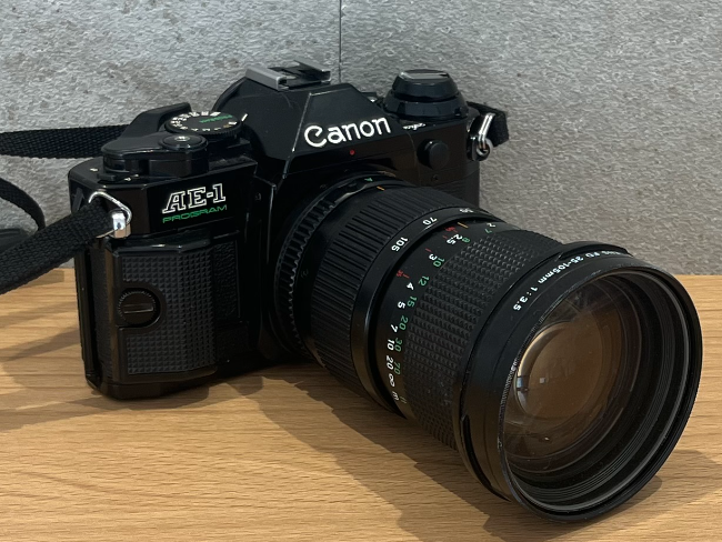 【美品】Canon AE-1 PROGRAM フィルムカメラ　キャノン Canon AE-1 プログラム ブラック 35mm 一眼レフ フィルム カメラ
