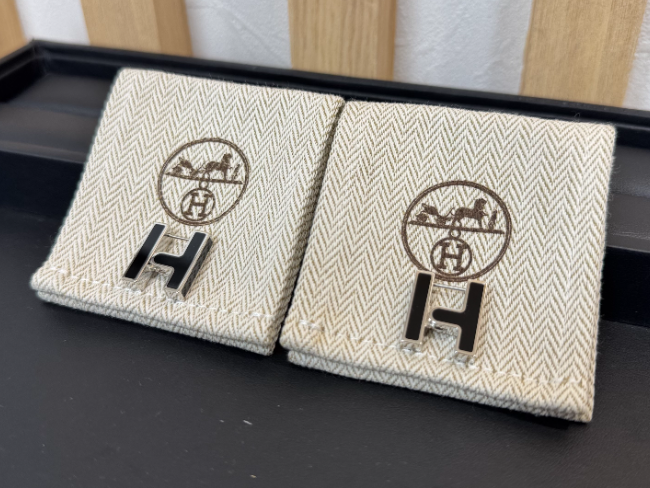 新品未使用 エルメス ピアス サボ 黒 ブラック 付属品完備 正規品 新品未使用 エルメス ピアス サボ 黒 ブラック 付属品完備 正規品 新品