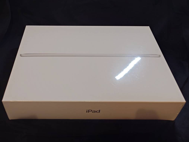 iPad 第9世代 箱付き iPad 第9世代シルバー 箱つき 64GB バッテリー容量