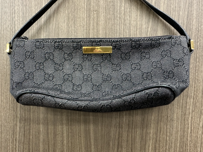 グッチ GGキャンバス アクセサリーポーチ 07198を買取｜東京都杉並区 
