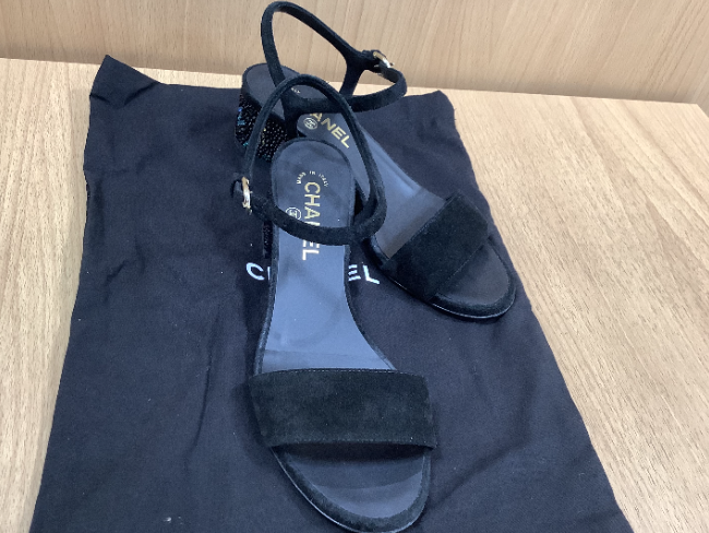 シャネルアンクルストラップミュール