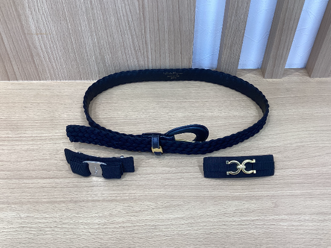 新品未使用　フェラガモ　バレッタ　ネイビー 楽天市場】Ferragamo ≪フェラガモ≫ バレッタ 34 2019 ネイビー