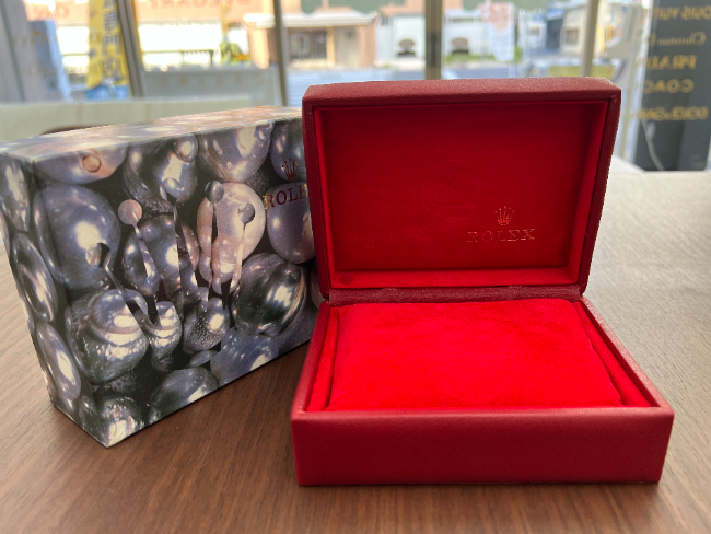 ROLEX OYSTER 空箱 ロレックスは空箱にも価値がある？年代別デザインとその希少価値