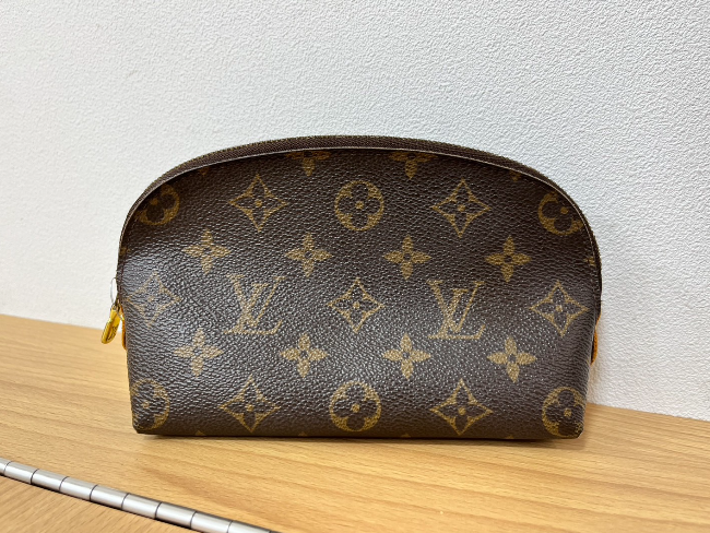 ルイヴィトン モノグラム ポシェットコスメティック メイクポーチ 