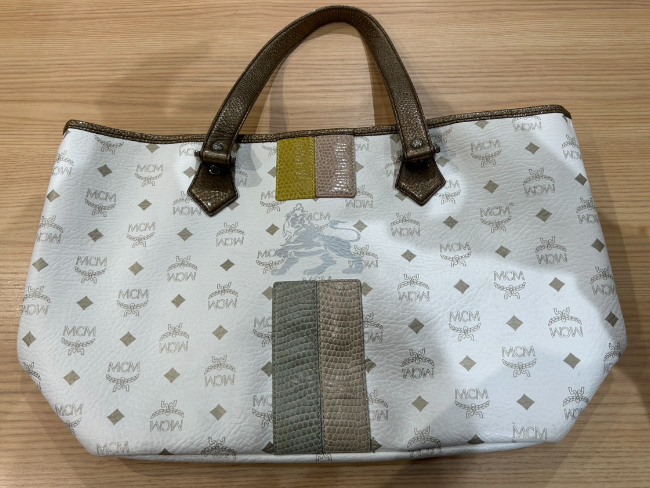 MCM ダイヤモンドパターン ボディバッグ