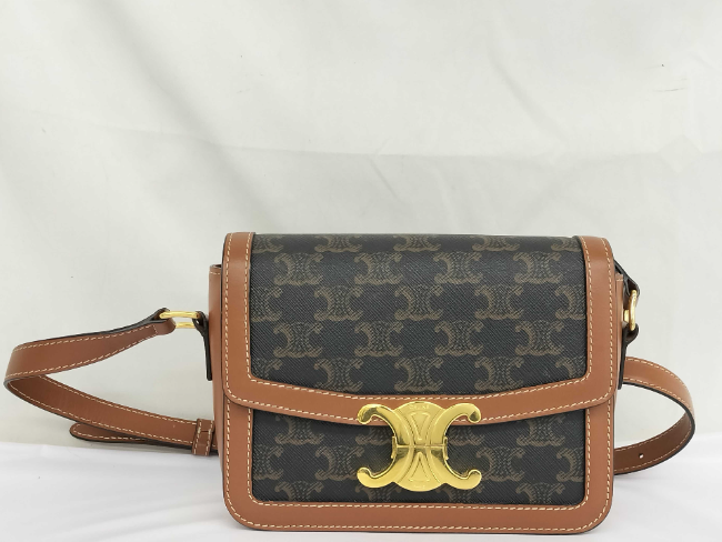 CELINE トリオンフ ショルダーバッグ 日本直送 名牌中古包 】CELINE