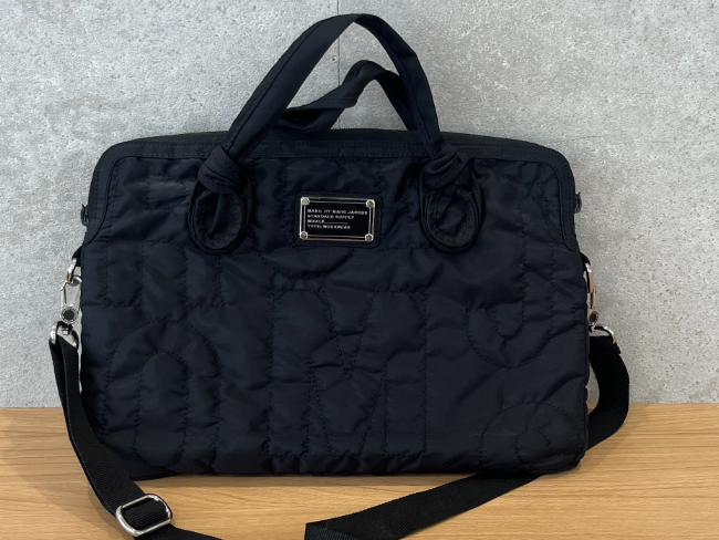 ひろひろさま専用　マークバイマークジェイコブス　PCバッグ　iPadケース ひろひろさま専用 マークバイマークジェイコブス PCバッグ iPad