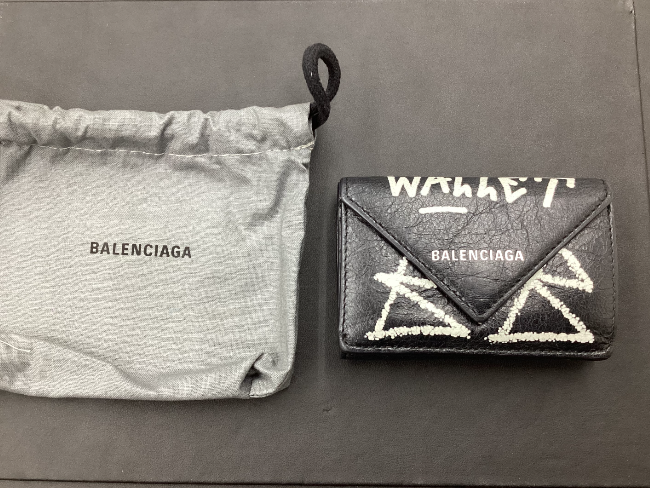 バレンシアガ ペーパー ウォレットの高価買取・査定ならブランド