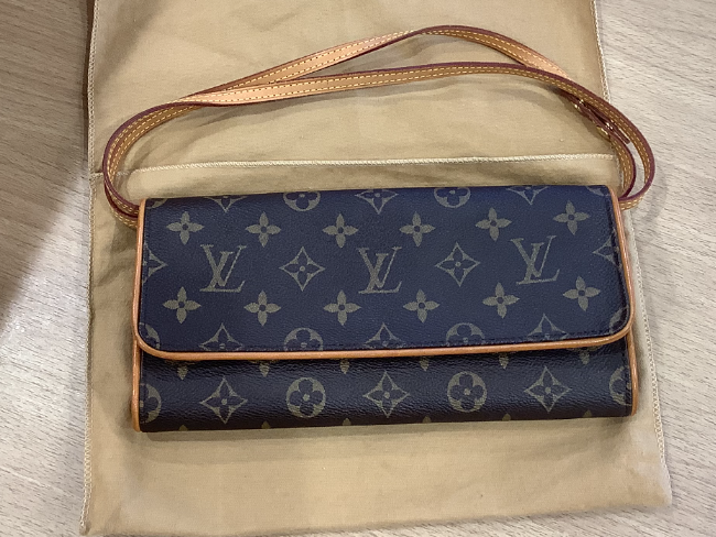 ルイ・ヴィトン ポシェット ジュール GM NM ダミエグラフィット ブルー