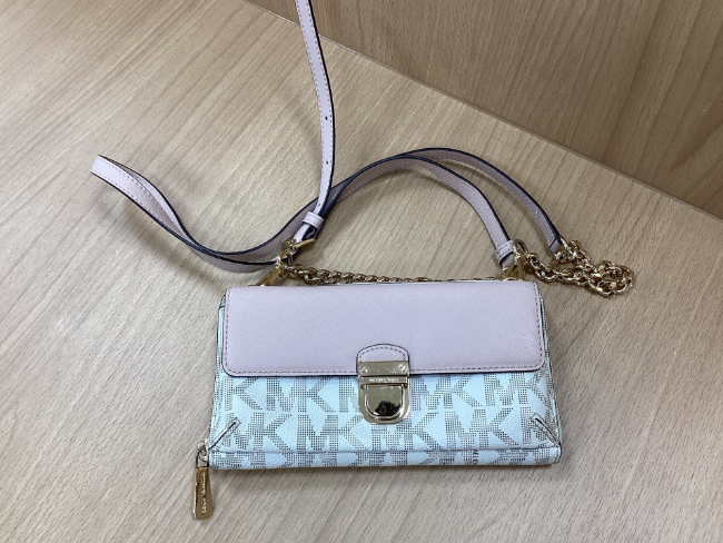 マイケルコース チェーンウォレットを買取｜岐阜県岐阜市｜岐阜市橋店  