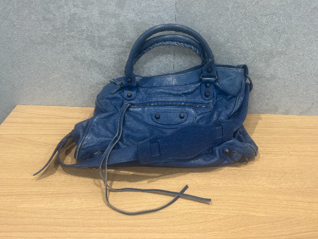 希少色】バレンシアガ シティ クラシック ショルダー 2way 希少色】バレンシアガ シティ クラシック ショルダー 2way
