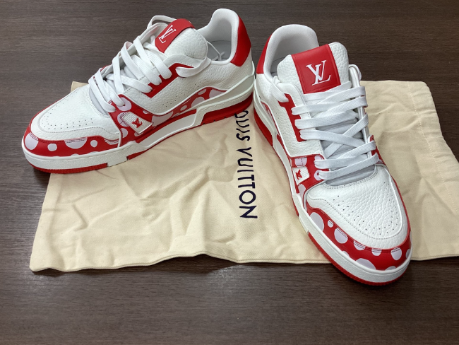 LOUIS VUITTON ×草間彌生 コラボスニーカー