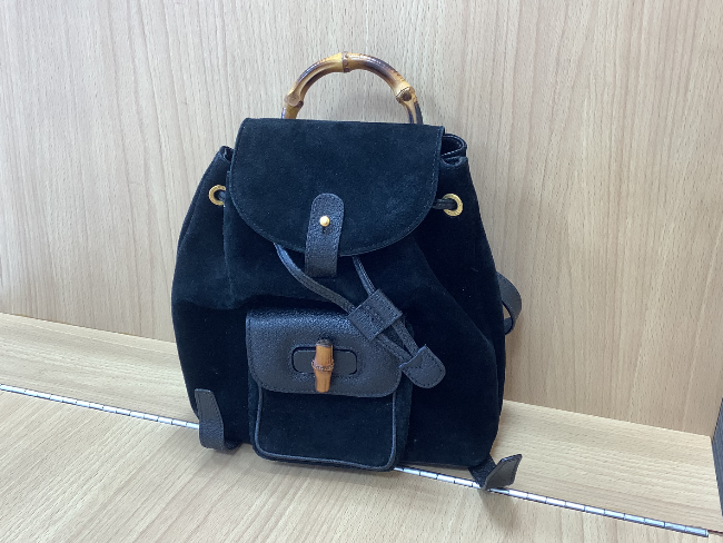 GUCCI ネイビー スエード リュック GUCCI ネイビー スエード リュック