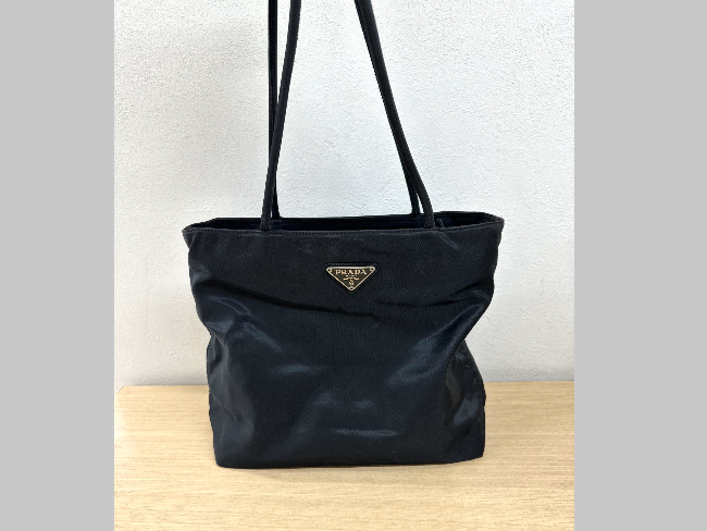 プラダ ナイロントート B7352 黒を買取｜京都府京都市山科区｜京都山科 