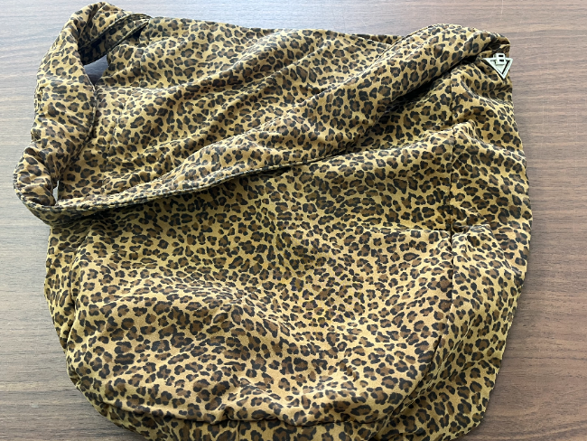 BOTTEGA 面倒くさかっ VENETA カチューシャ 豹柄