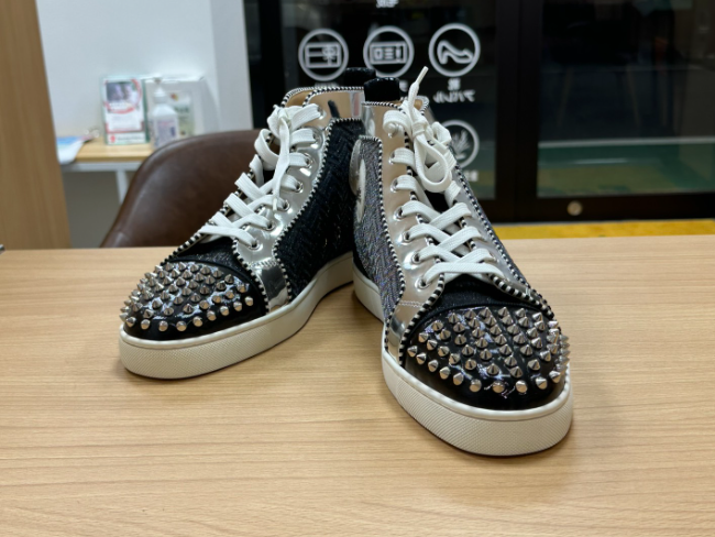 クリスチャンルブタン Christian louboutin レオパード柄 ヒョウ