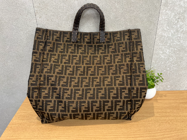 FENDI カメレオン トートバッグ レッド ゴールド金具 レザー  