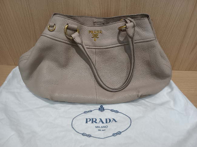 PRADA スェード バックパック レアなデザイン♡（PRADA スェード