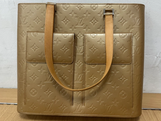 願ったり叶ったり　ルイヴィトン　モノグラムマット　 ダブルホック LOUIS VUITTON 美品 ルイヴィトン モノグラムマット ラドロー